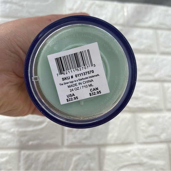 Starbucks 2022 Holiday Winter Woodland Color Changing Tumbler in Mint - Picture 2 of 5